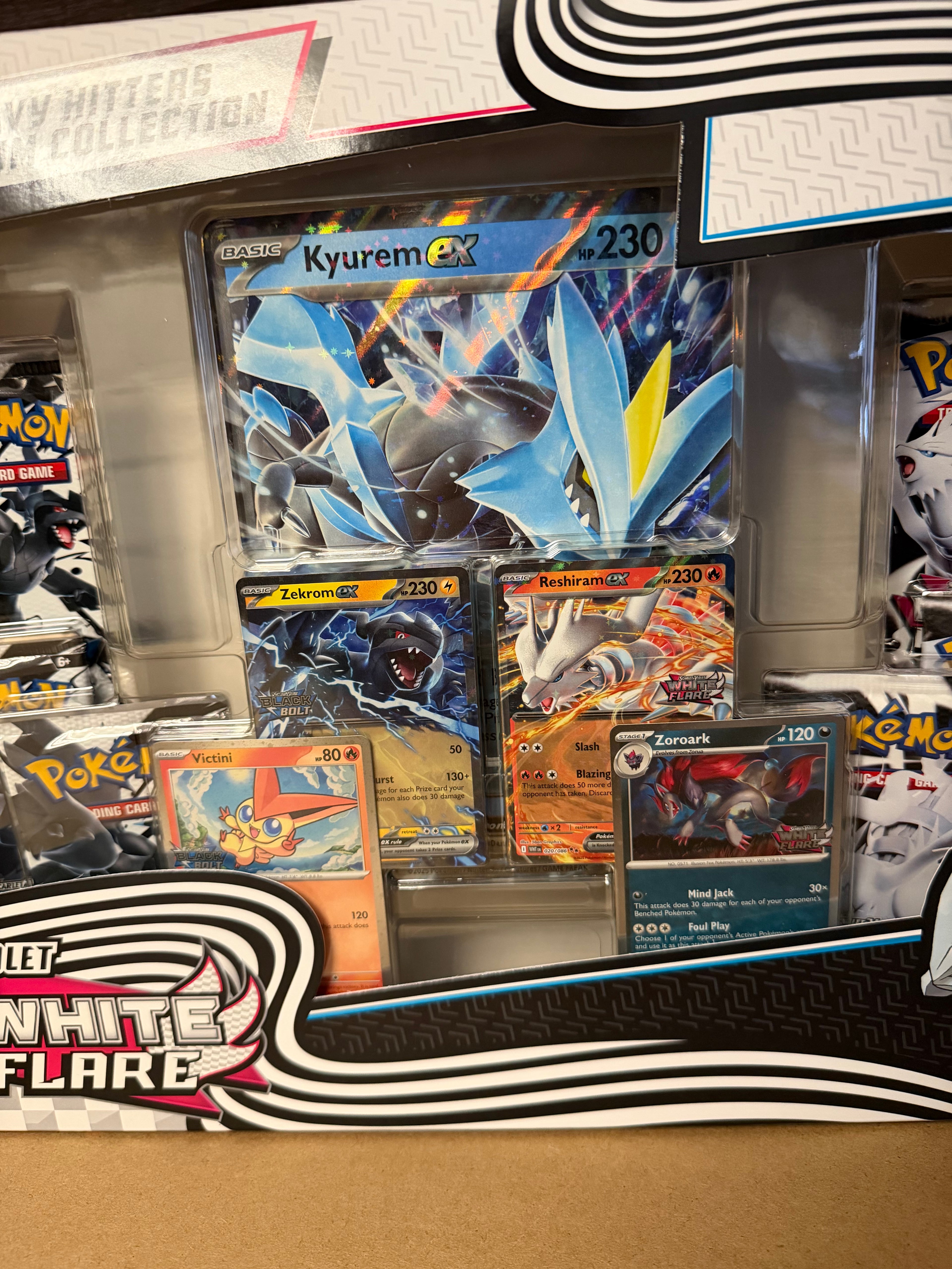 Pokémon TCG: Unova Heavy Hitters Premium Collection