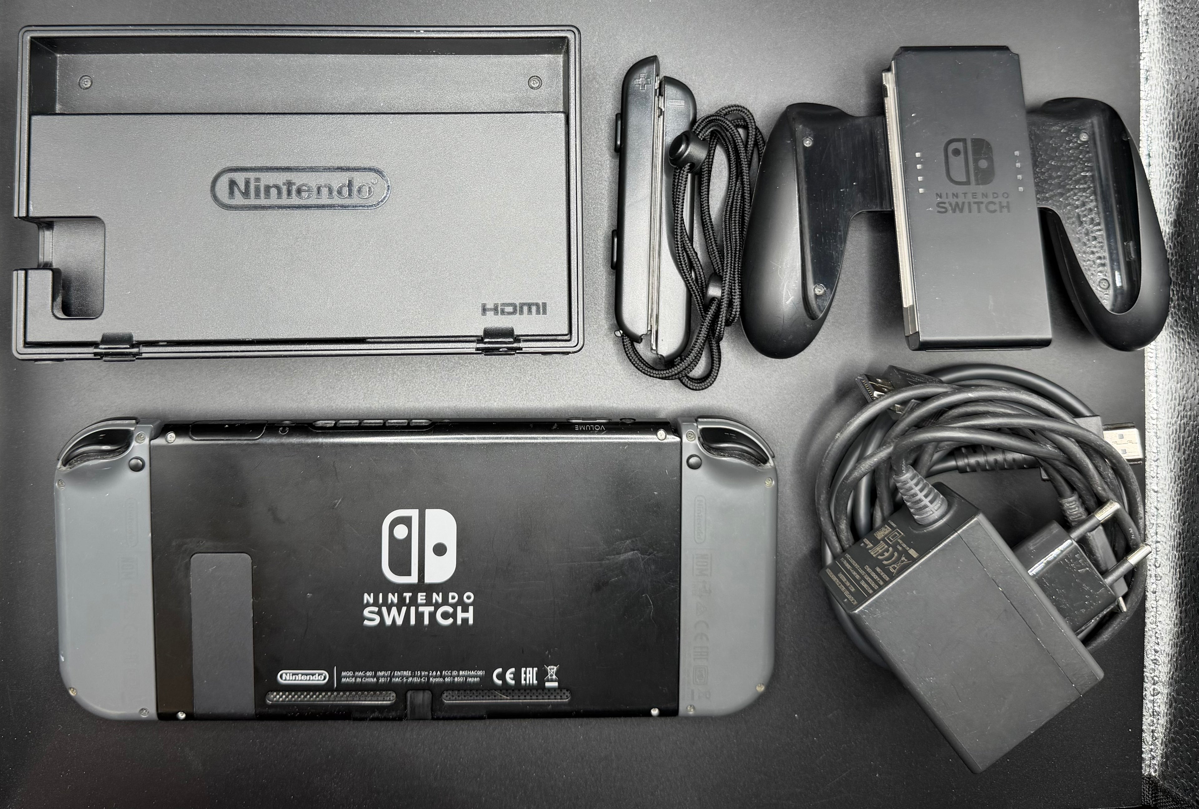 Nintendo Switch V1 – Komplett spelkonsol med tillbehör