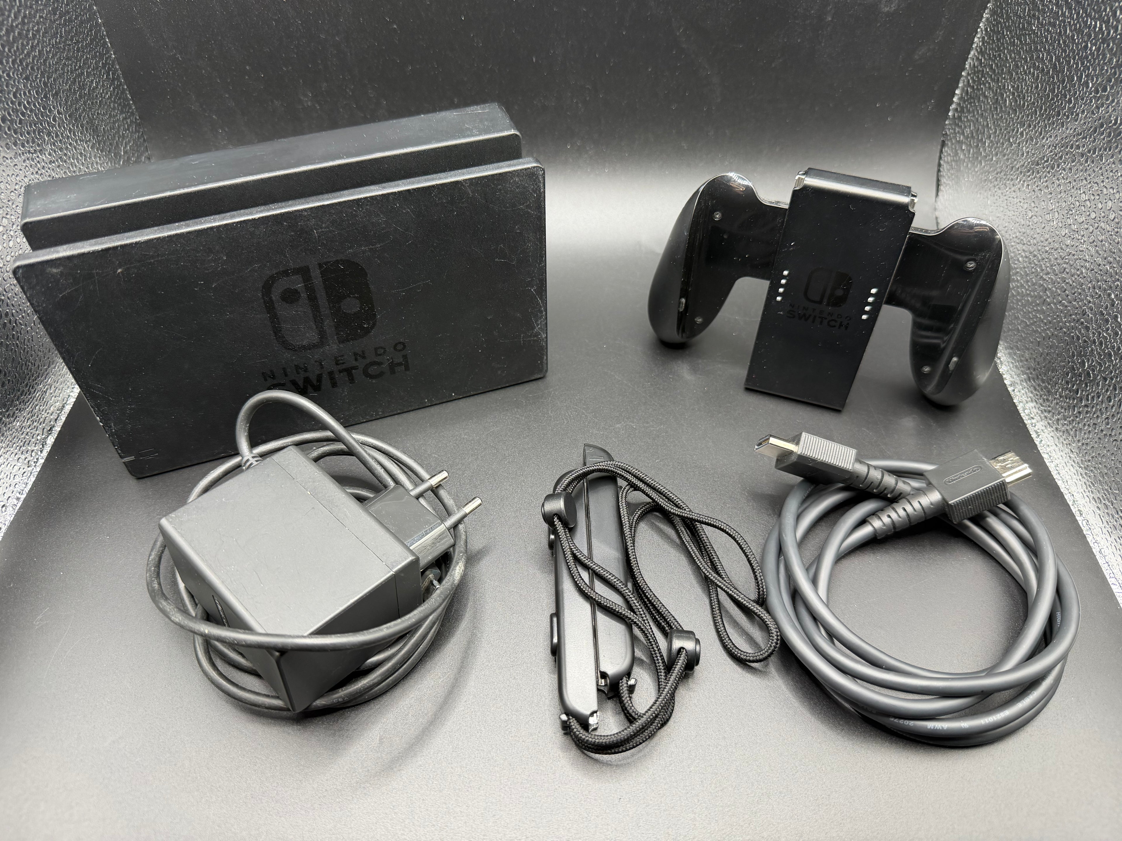 Nintendo Switch V1 – Komplett spelkonsol med tillbehör