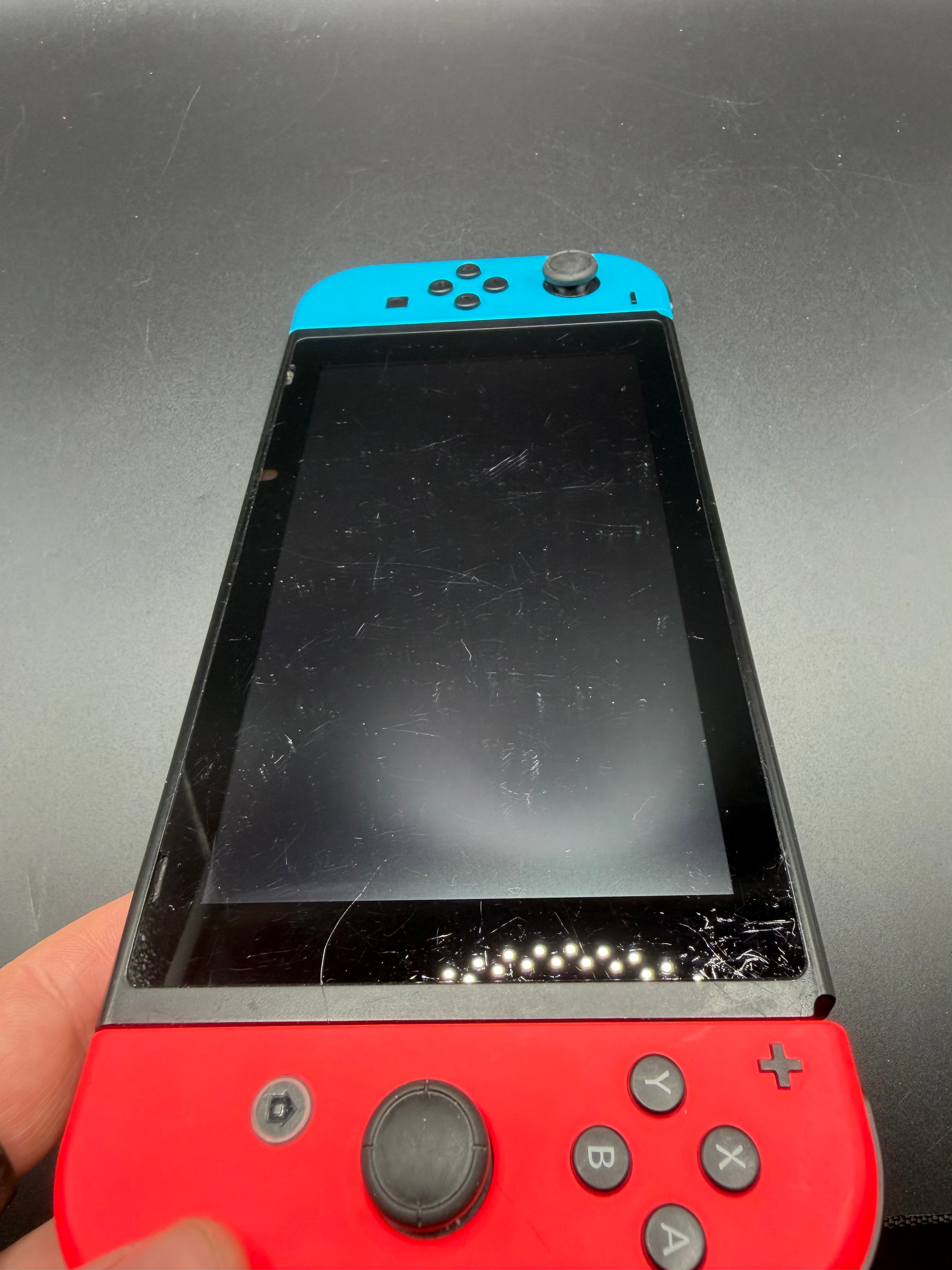 Nintendo Switch V2 – Komplett spelkonsol med tillbehör