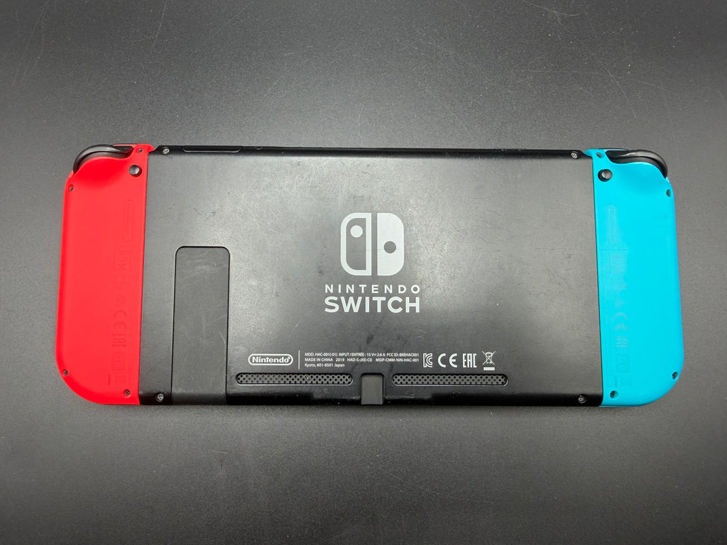 Nintendo Switch V2 – Komplett spelkonsol med tillbehör