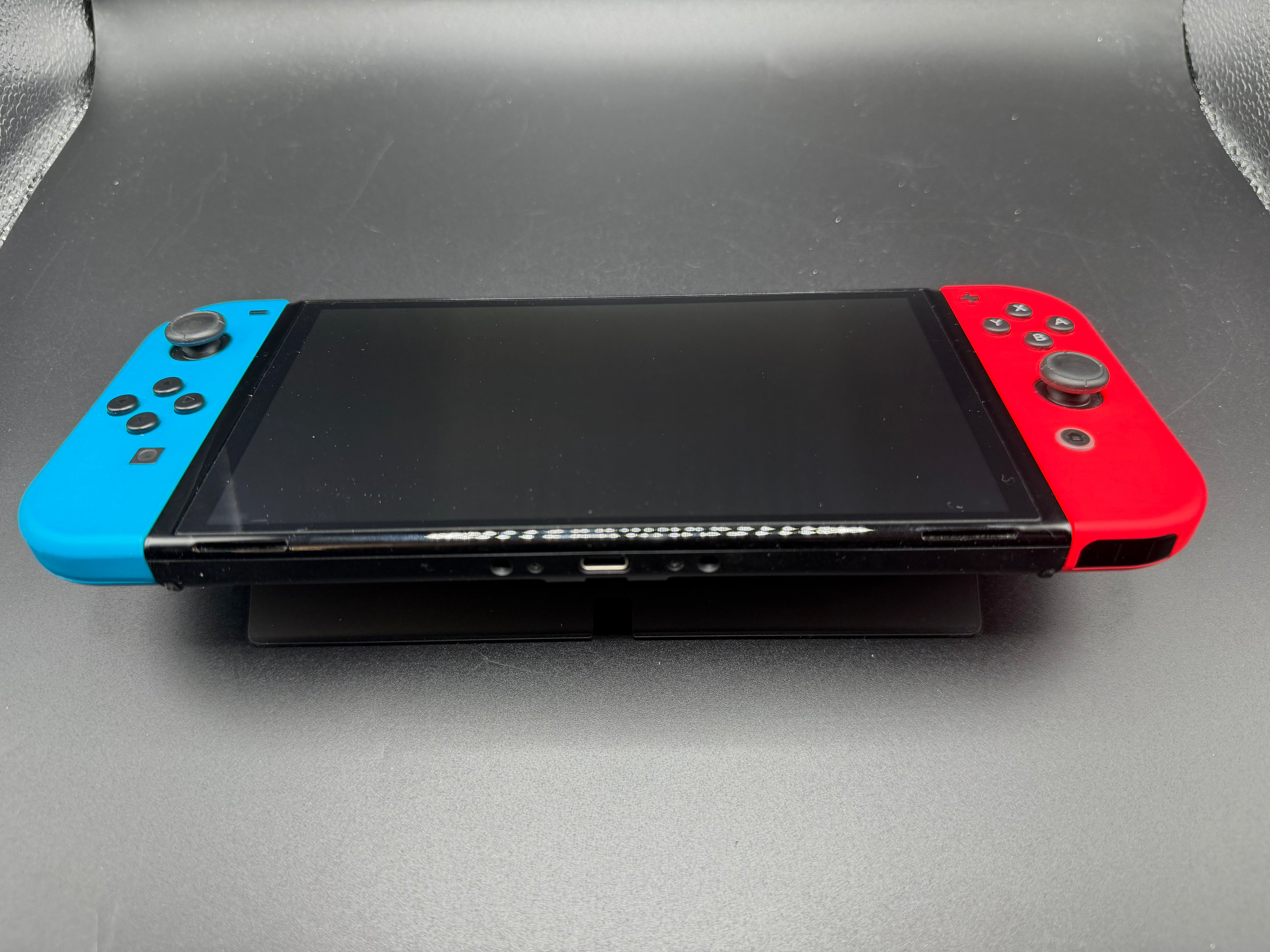 Nintendo Switch OLED – Röd/Blå - 7" Oled