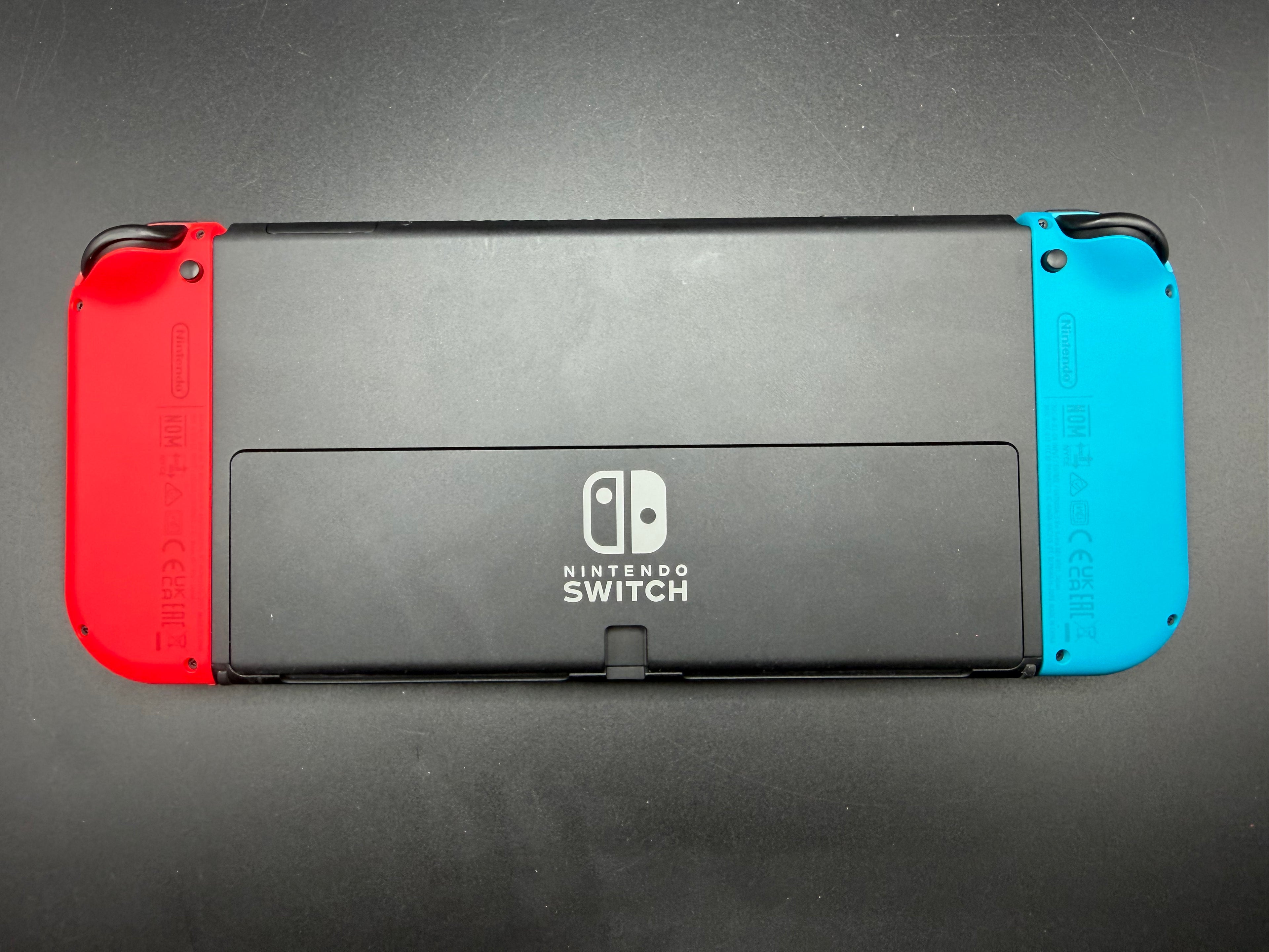 Nintendo Switch OLED – Röd/Blå - 7" Oled