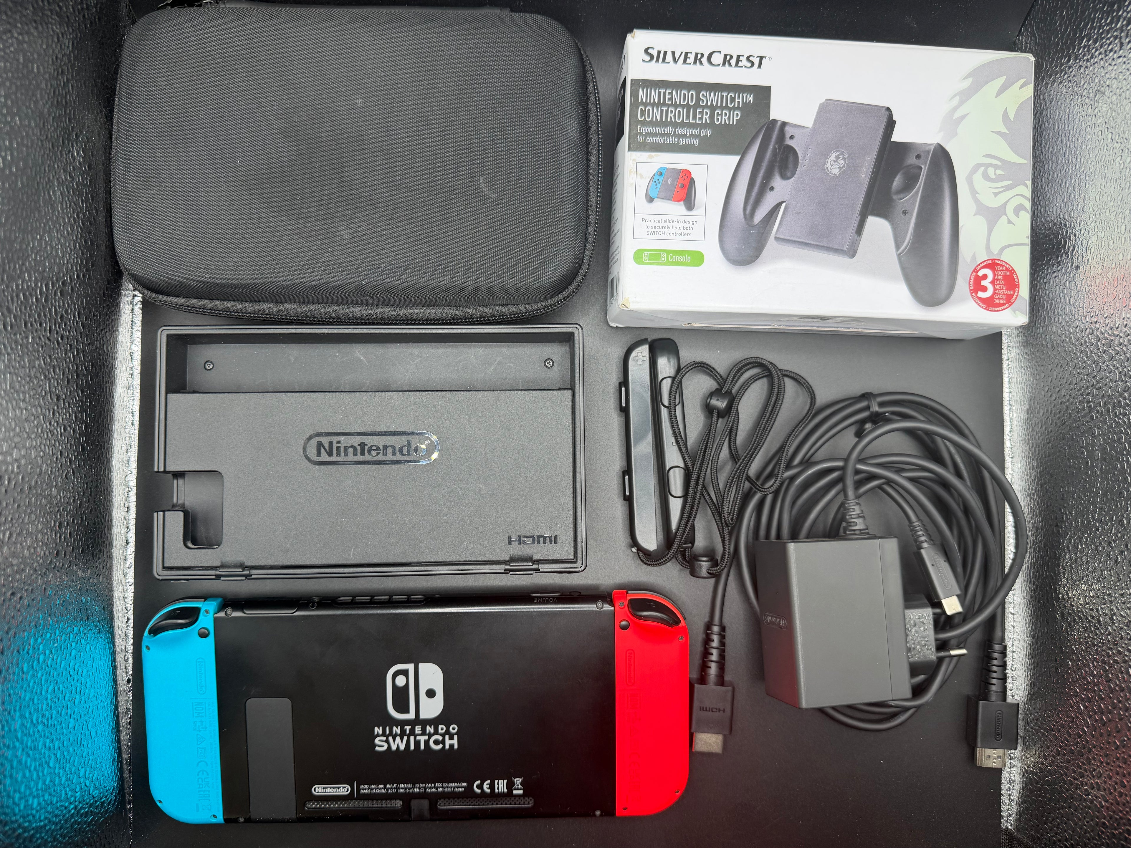 Nintendo Switch V1 – Komplett spelkonsol med tillbehör