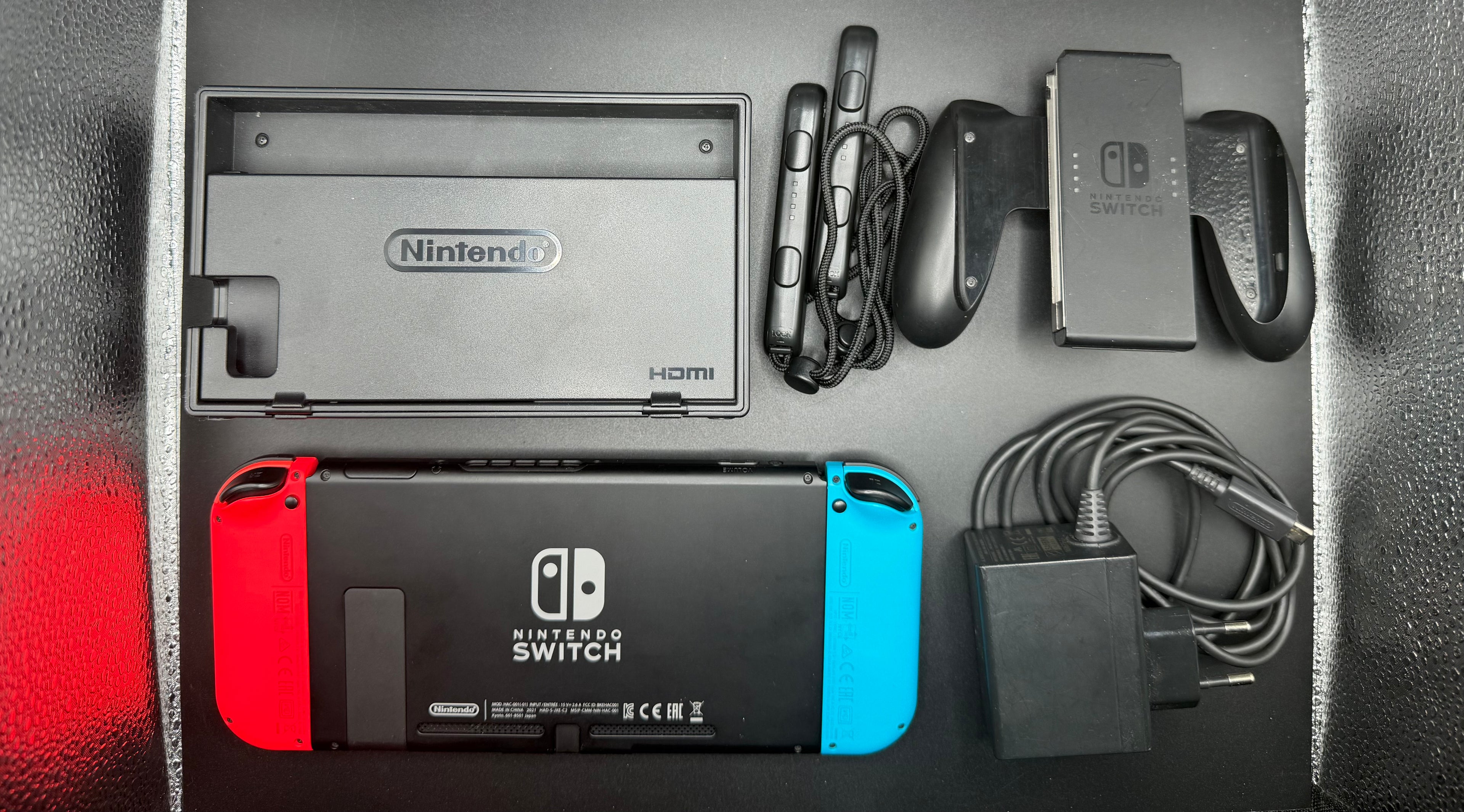 Nintendo Switch V2 – Komplett spelkonsol med tillbehör