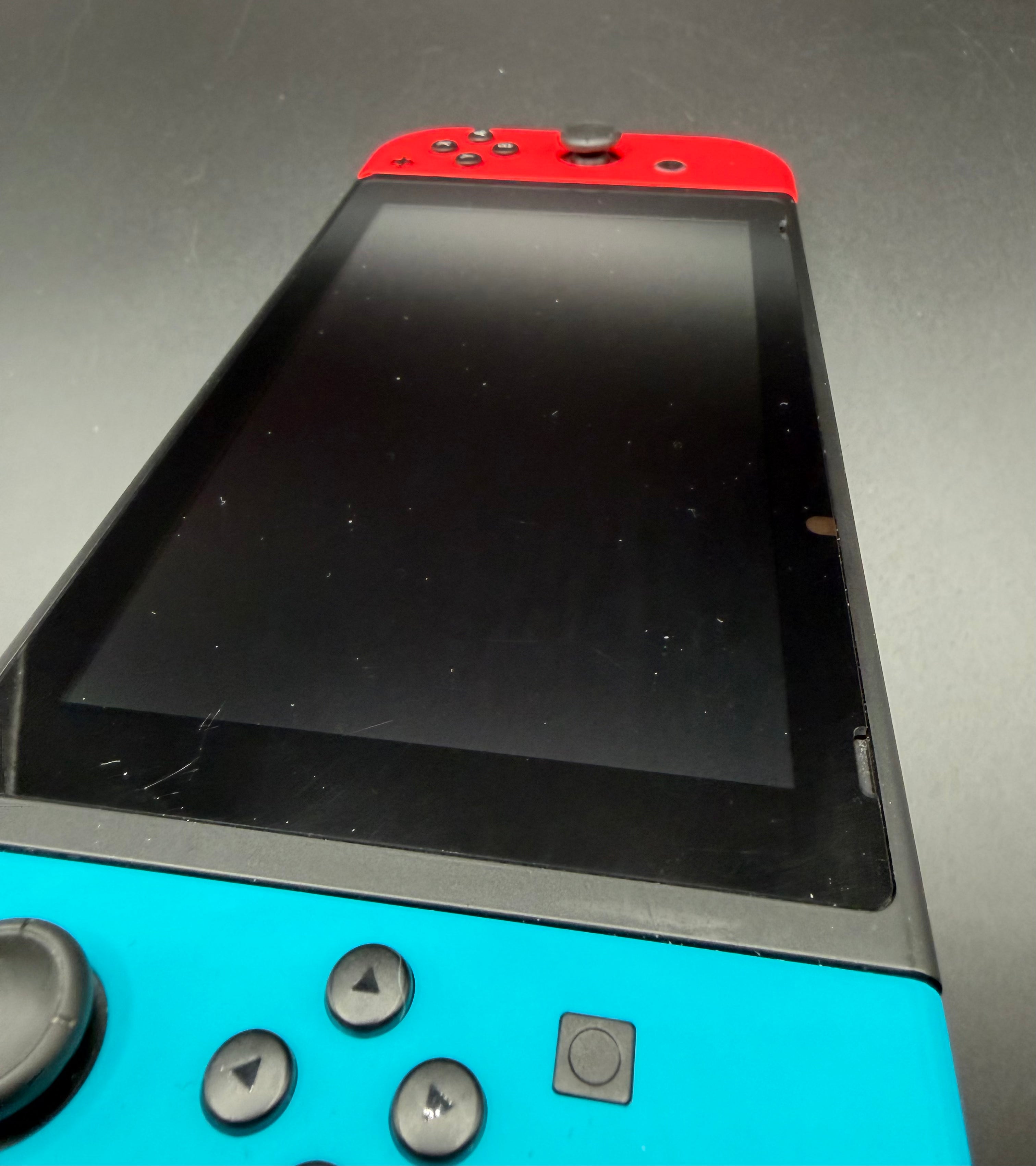 Nintendo Switch V2 – Komplett spelkonsol med tillbehör