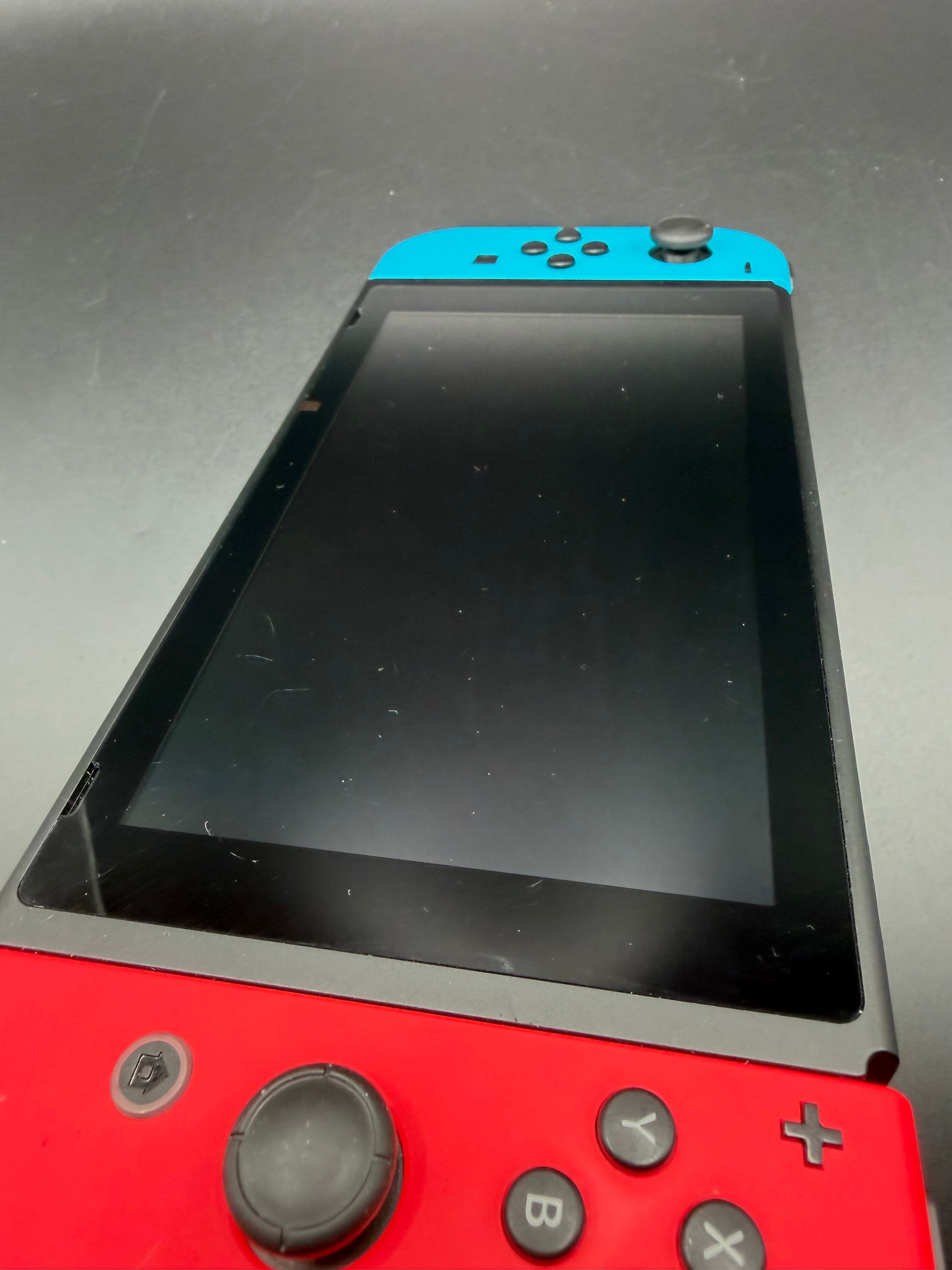 Nintendo Switch V2 – Komplett spelkonsol med tillbehör