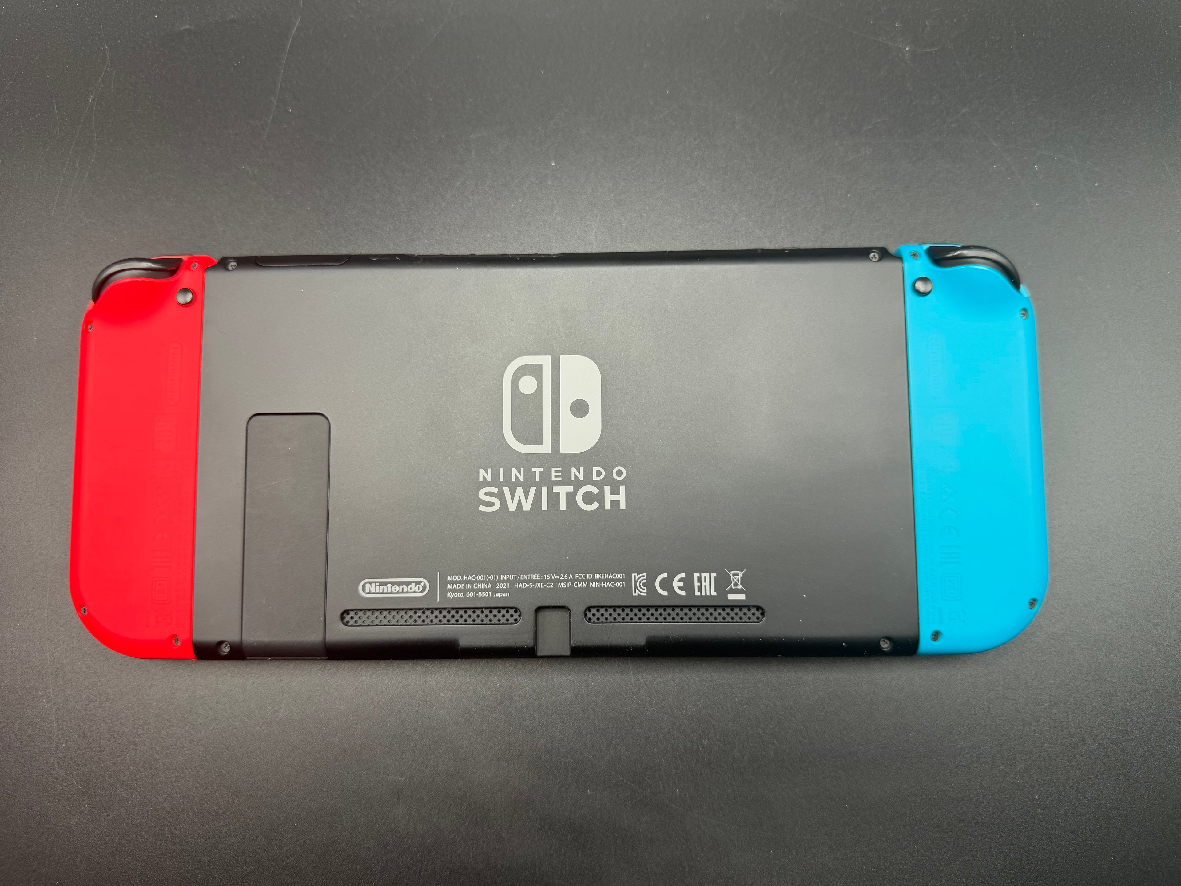 Nintendo Switch V2 – Komplett spelkonsol med tillbehör